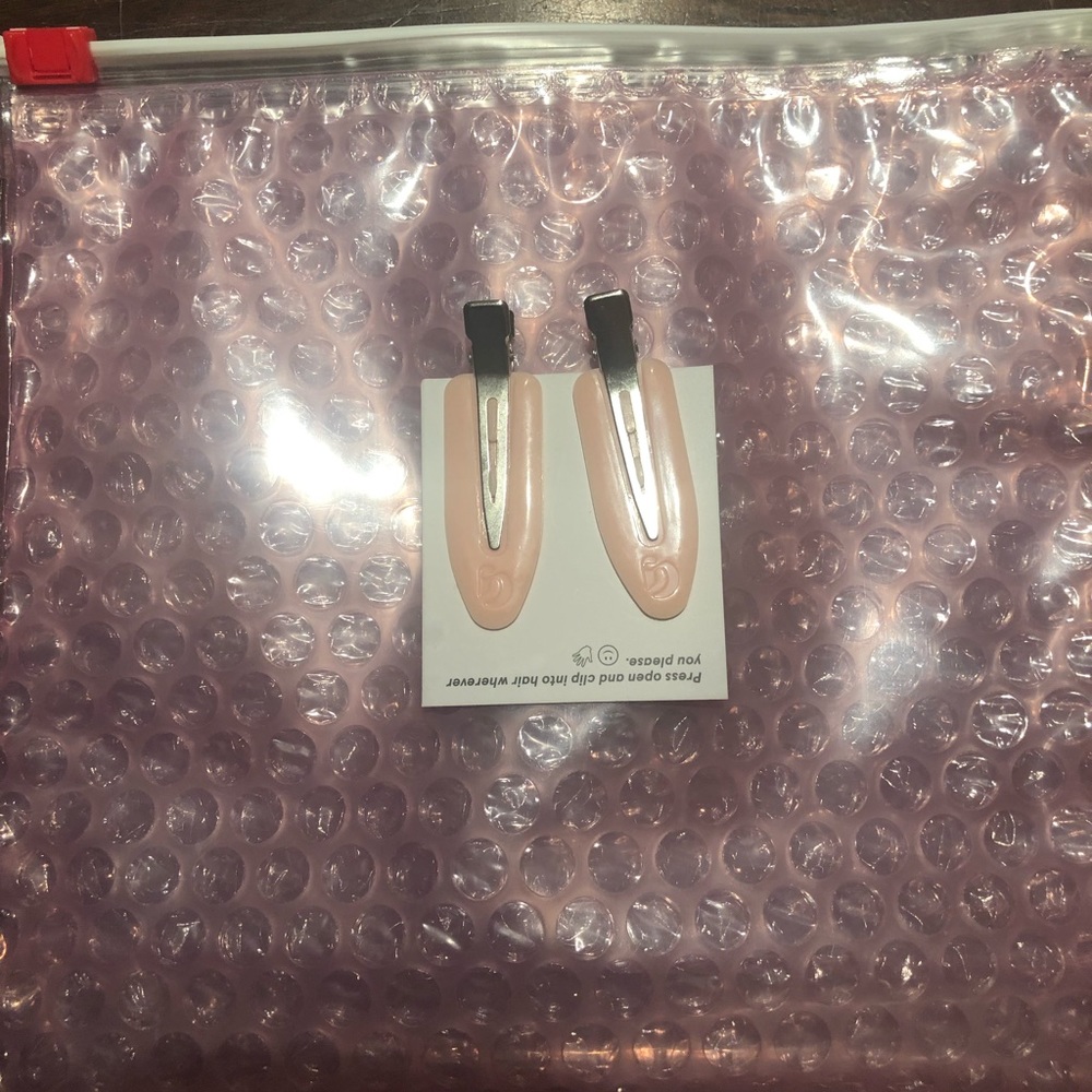 Glossier pink hairpins (set of 2)_NWOT
